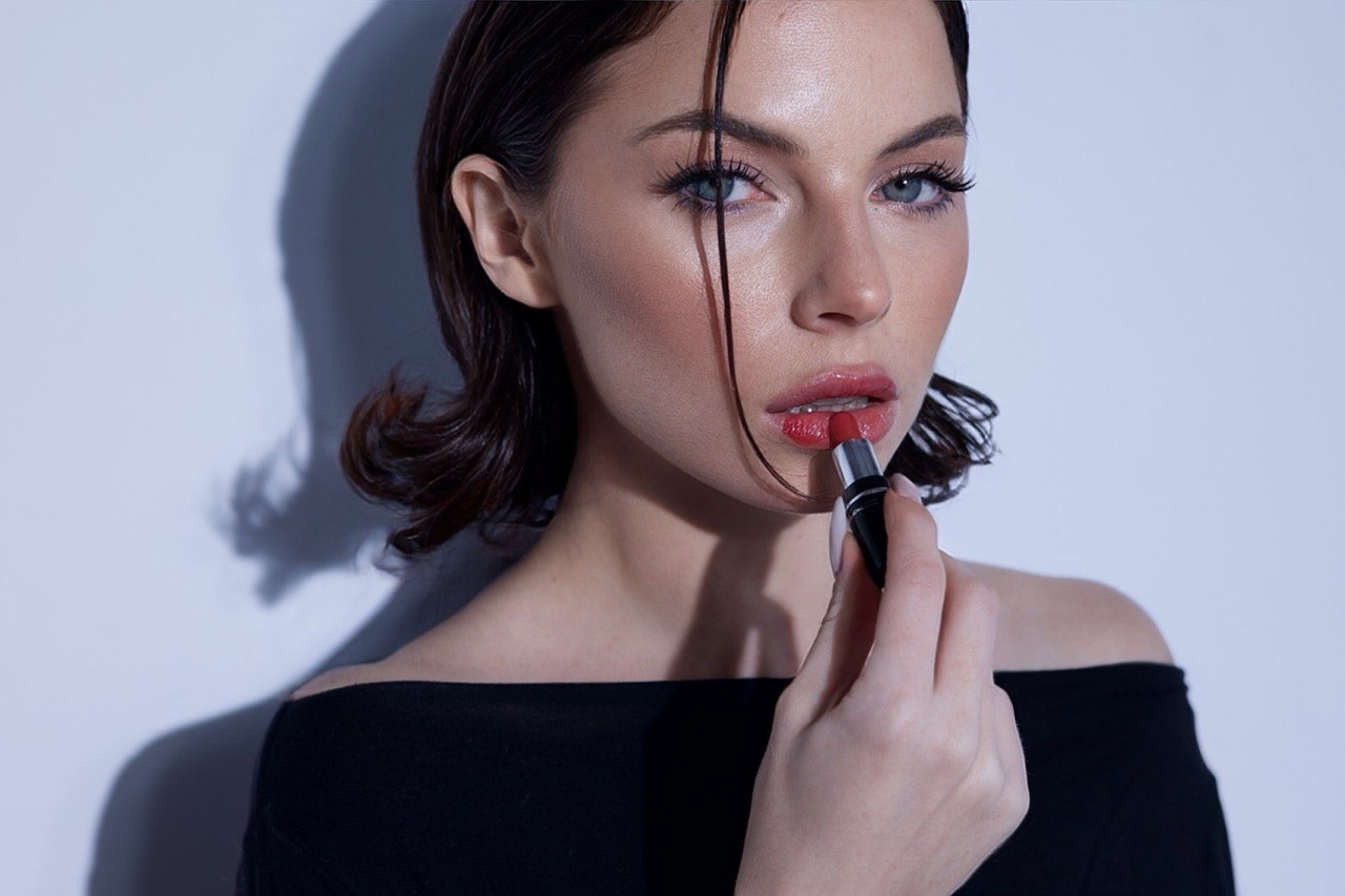 Nikol Pavlova Makeup Artist